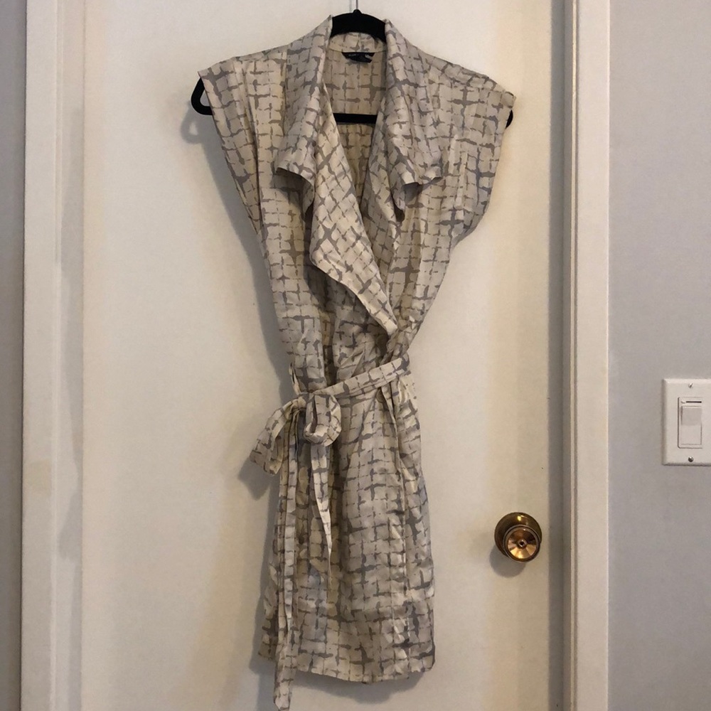 Club Monaco Wrap Dress - pattern size 2 - silk